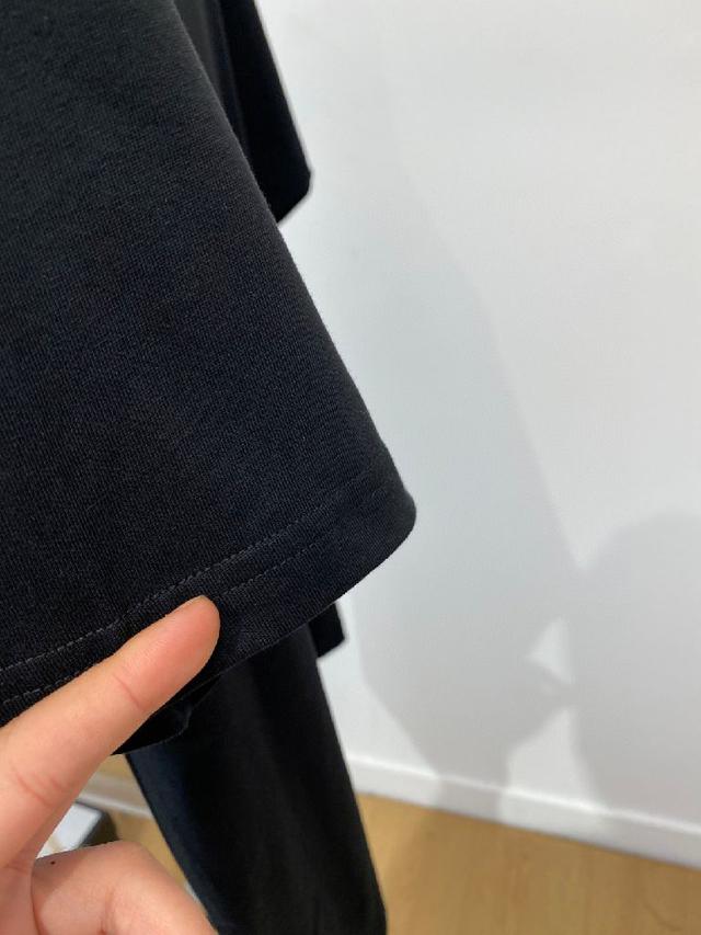 新品短袖T恤，帅气时尚，胸前图案字母logo，简约百搭款