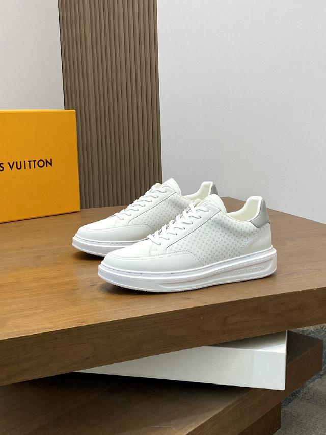 新品男士高端休闲运动鞋，选用进口头层牛皮丝印品牌lougou