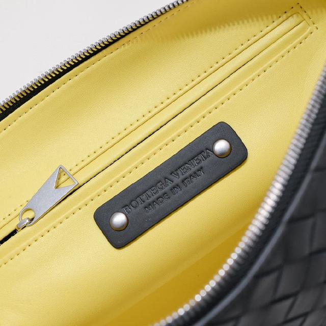 原单品质 官网同步 采用顶级打腊胎牛皮 手感超赞