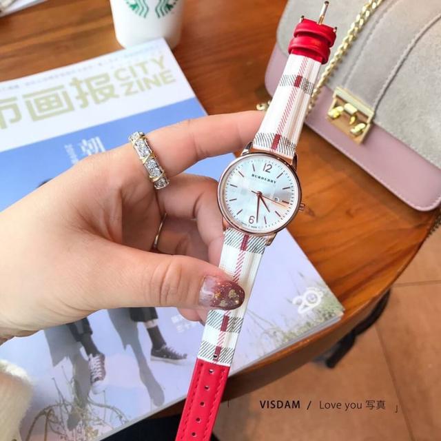 ✨新品電池✨Burberry✨バーバリー　レディース腕時計 10030【新品電池】BURBERRY 腕時計 バーバリー コンビ ゴールド