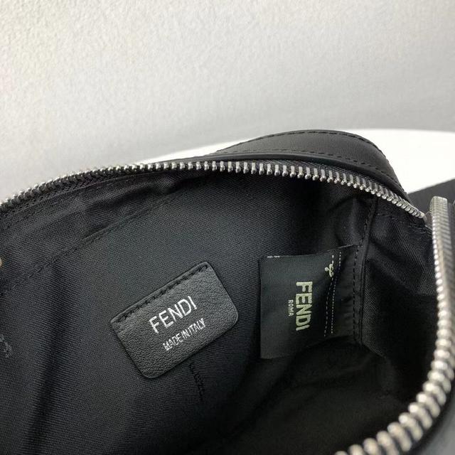 原单实拍👌🏿男款斜挎\单肩包💼采用进口打腊牛皮纯