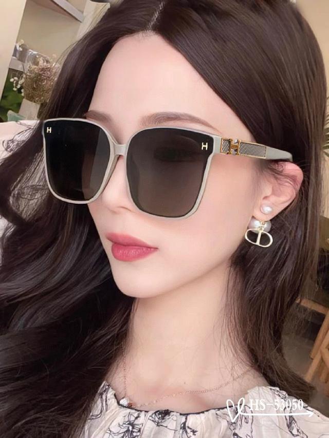 新款太阳镜减轻强光负担，遮挡有害光线防辐射，👜出行