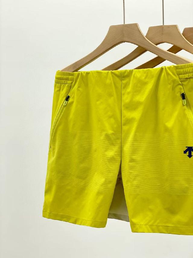 DESCENTE 迪桑特B1163男士训练速干运动圆领短袖T桖NS