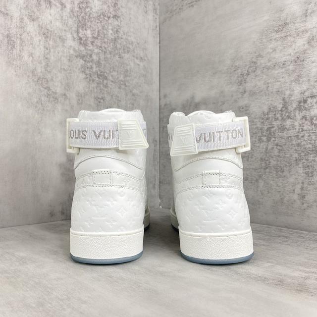 高帮运动鞋 Monogram 丹宁布取自可循环聚酯纤维