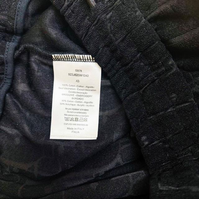 定制全棉毛巾面料满印提花，质感舒适度都是拉满的，上身简约百搭