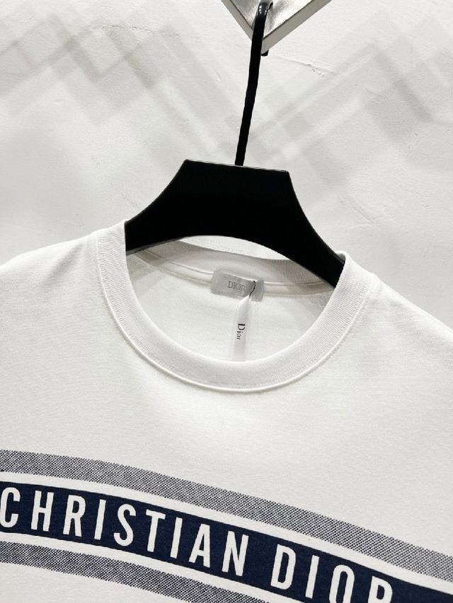 法国路威酩轩集团-LVMH旗下品牌，著名奢侈品箱包和皮具