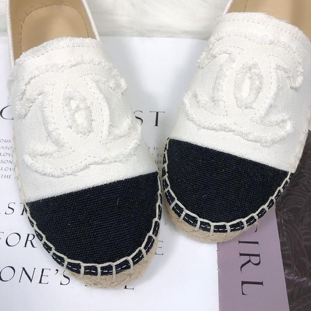 CHANEL 香奈儿经典款草编渔夫鞋 一脚蹬乐福鞋