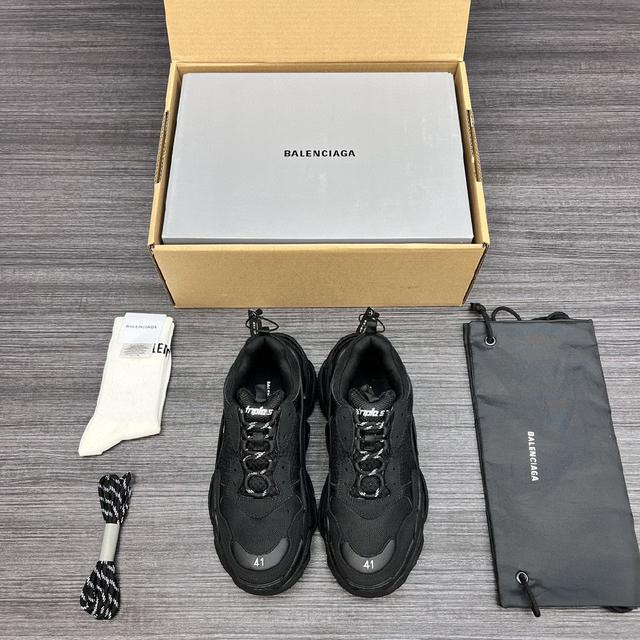 一代巴黎世家 原版复刻 无限还原ZP正确字体粗细、位置、大小