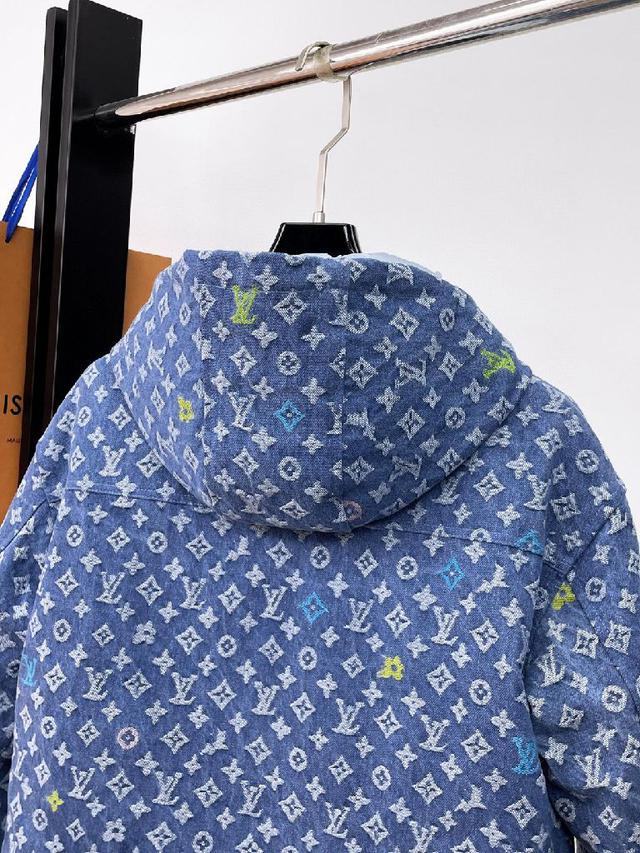 官网款2025秋冬新款羽绒服。这款号称羽绒服届最高端的