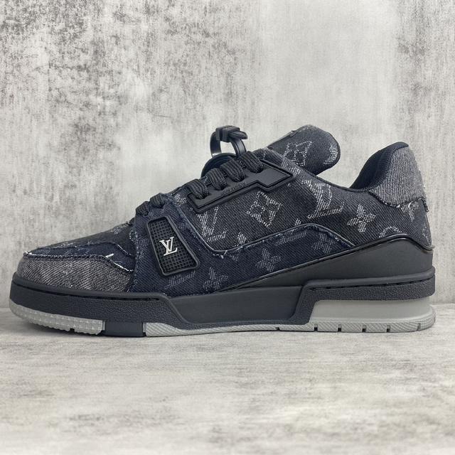 LOUIS VUITTON Trainer LV 携手 NK 耐克再度联名