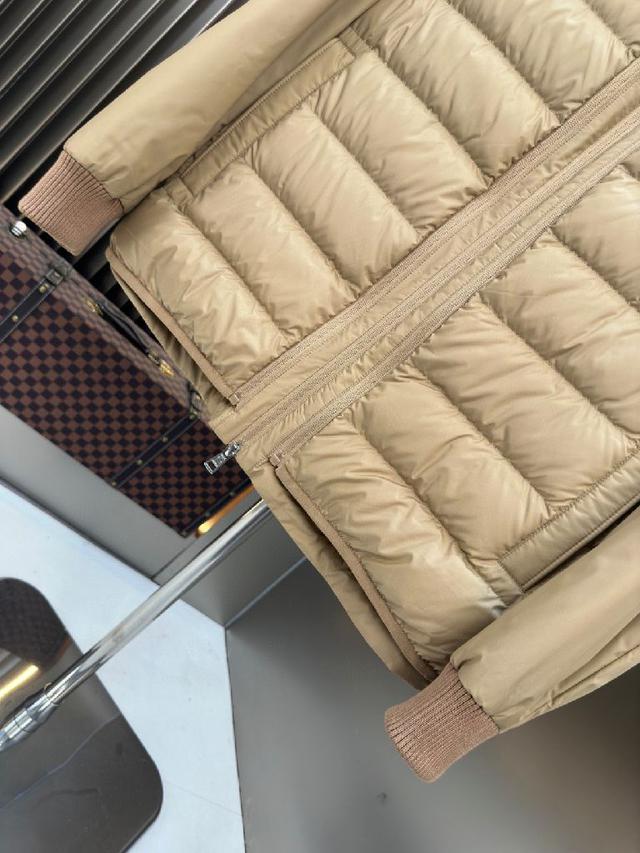 独家爆款2025秋冬新款🆕两件套羽绒服 原版1:1订制五金配件