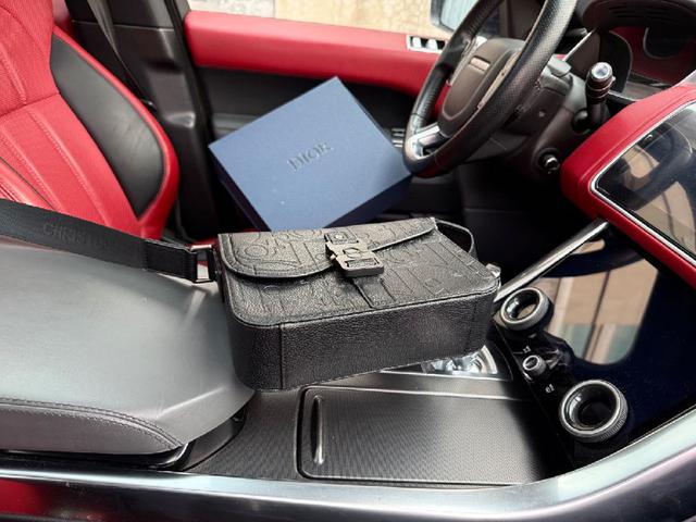 高端货‼️ 新款 “ DIOR ”迪奥单肩包 💼 dior迪奥手提斜挎包邮差包 DIOR迪