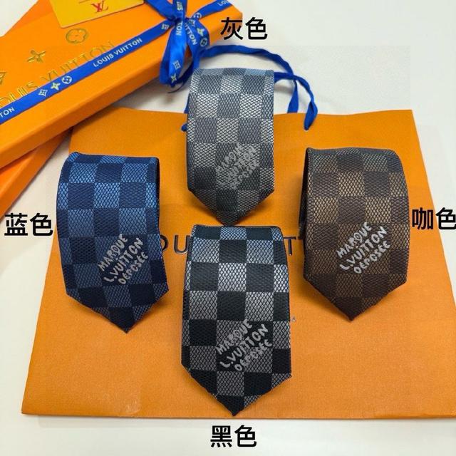 以同色调手法演绎的更显雅致风范。让男士可以充分展示自己个性
