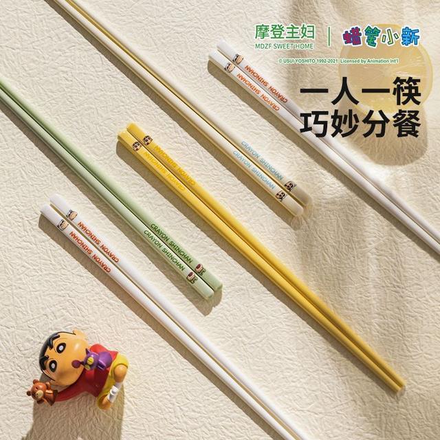 正版聯名蠟筆小新陶瓷筷(預購)