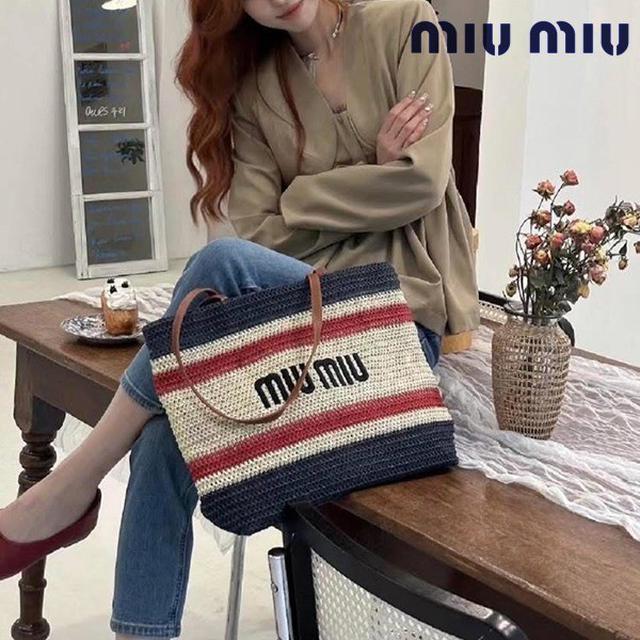 數量有限有單先給 MIU MIU 草編 托特手提袋🏖️#08/30