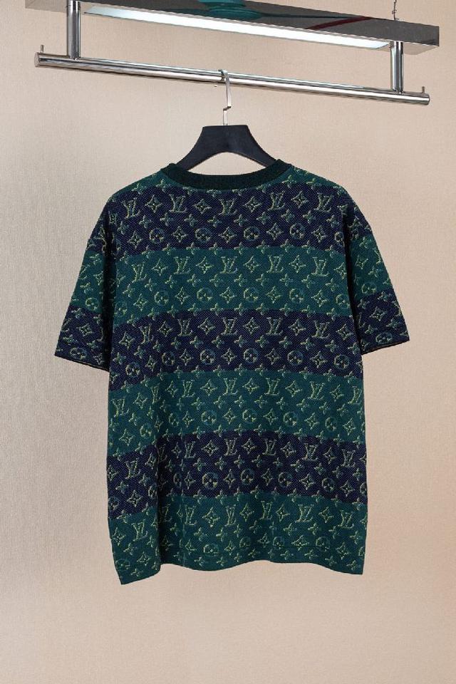 经典丹宁蓝碰撞LV老花满印，复古与奢潮狠狠拿捏！精选水洗牛仔面料