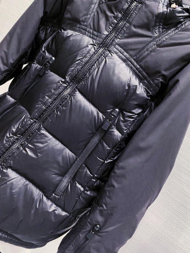 加拿大鹅 Canada Goose 秋冬新款羽绒服