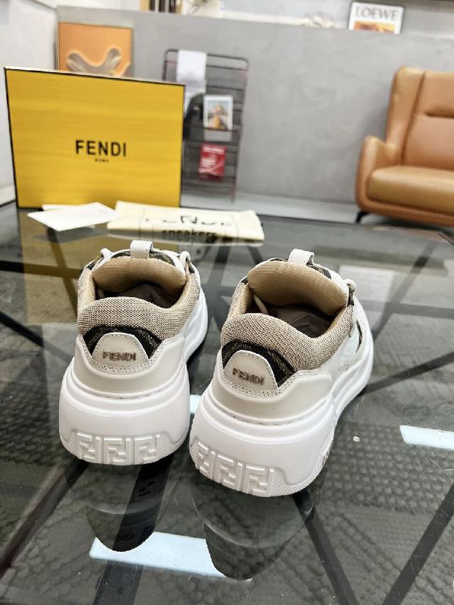 顶级代购🇮🇹 芬 炸街男神人气爆款专柜新款原厂配置