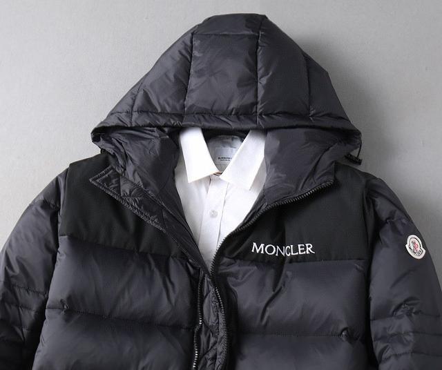 新款羽绒服。这款号称羽绒服届最贵的，全部90绒的