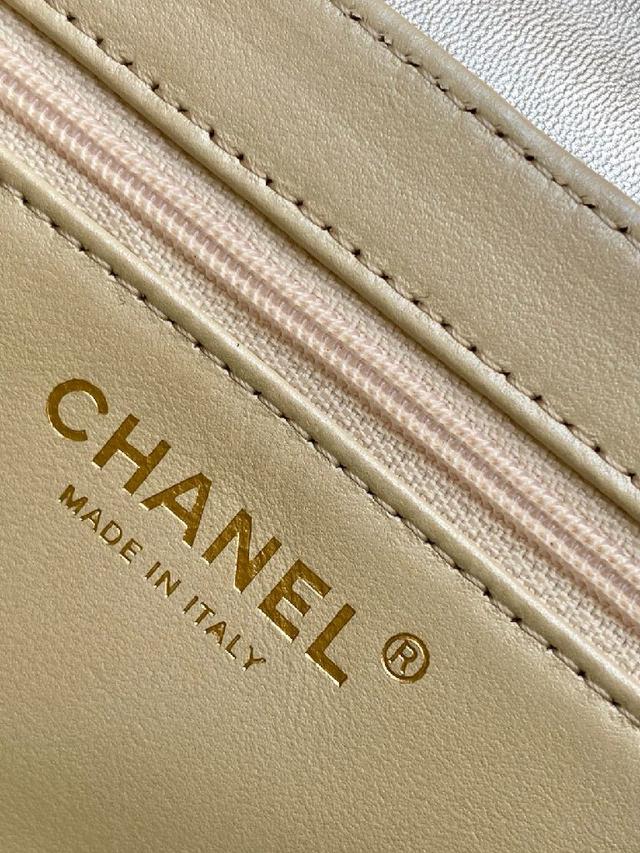 超正的一款 長形款 可放手机 不廢的無論手抽及者斜預都好睇 o