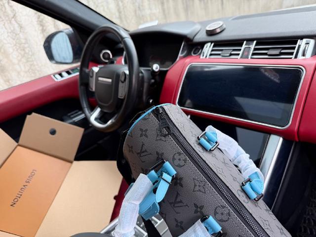 高端货‼️ 新款 “ DIOR ”迪奥单肩包 💼 dior迪奥手提斜挎包邮差包 DIOR迪