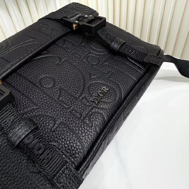 米色和黑色Dior Oblique提花 正面铂金铜丝DIOR标志