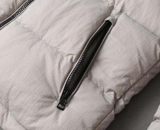 新款羽绒服。这款号称羽绒服届最贵的，全部90绒的