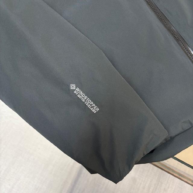 Prada 普拉达 2025FW秋冬新品  休闲连帽羽绒服