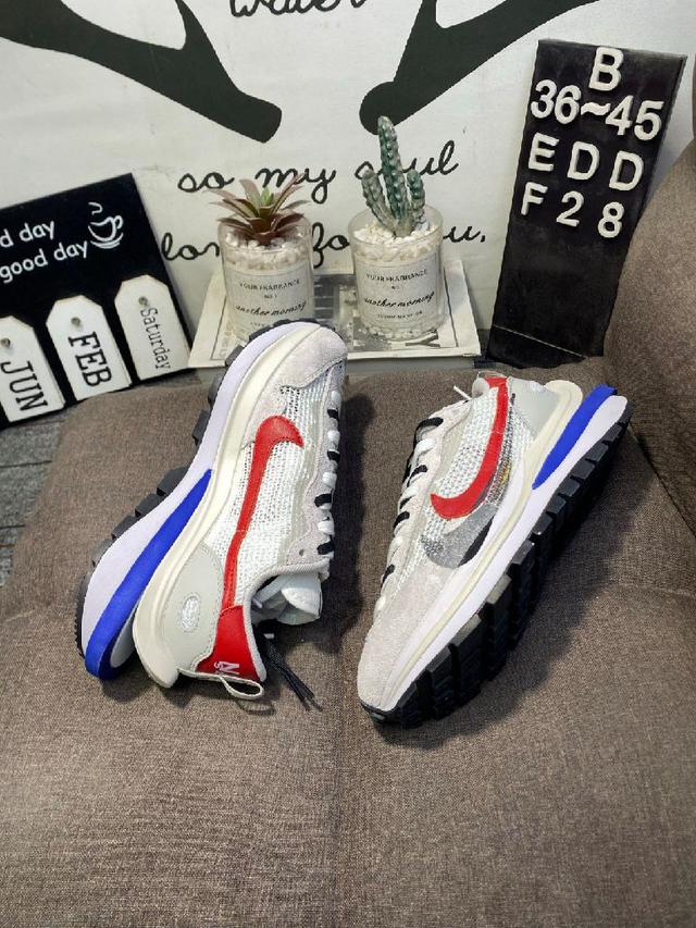 Adidas/阿迪达斯 升级原楦原纸版开发版型，全新Primeknit纹路编织