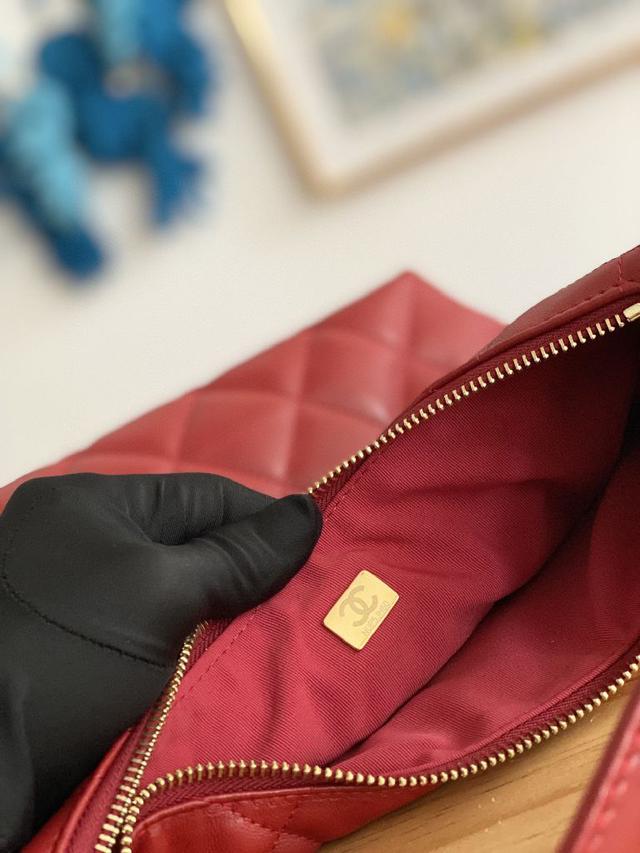 CHANEL：：．型号：92993尺寸：33CM：