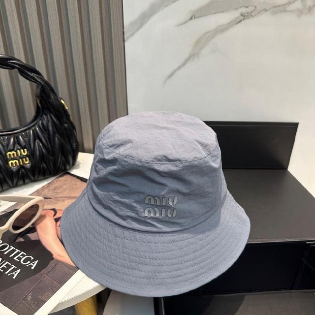 miumiu缪缪新款速干简约渔夫帽🧢轻盈透气 潮流百搭，