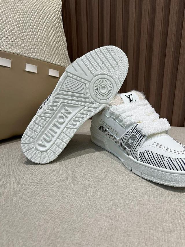 原版购入开发 路易威登 x Tyler 合作系列推出 LV Trainer 运动鞋