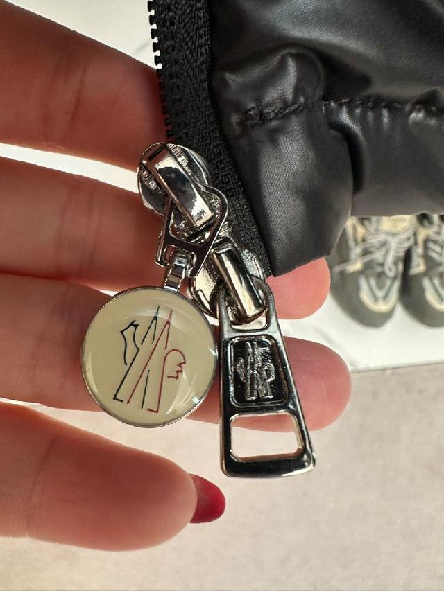 顶级天花板★MONCLER蒙口ss24秋冬新款纯色字母Logo