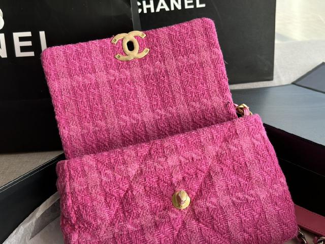 CHANEL：：．型号：92993尺寸：33CM：