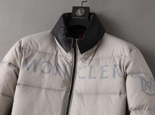 新款羽绒服 原版1:1订制五金配件全进口原版定制 欢迎