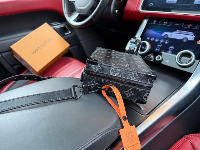 高端货‼️ 新款 “ Louis Vuitton ”lv双肩包💼 路易威登双肩包 M43186