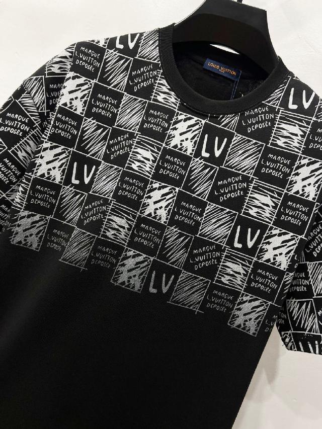 特定重磅32S精棉平纹针织面料，300克重；搭配32s+550D