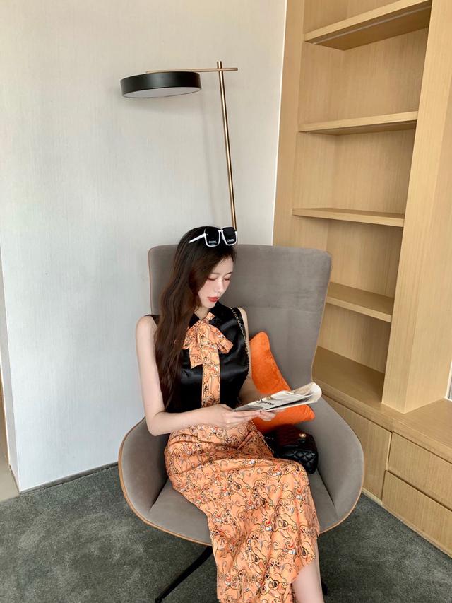 新款Gucci真丝缎套装