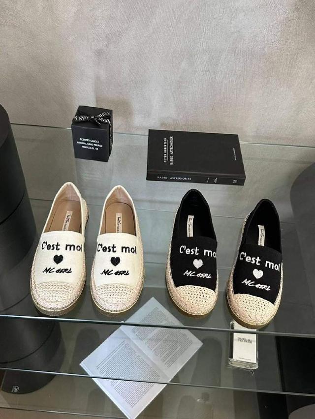 正韓🇰🇷字母愛心刺繡軟Q草編漁夫鞋（預購）
