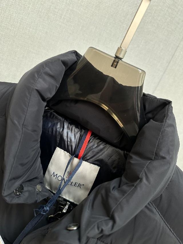 Moncler，Fraser可折叠短款羽绒夹克外套