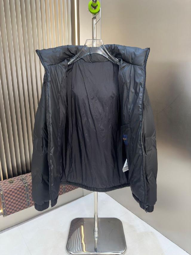 羽绒服 原版1:1订制五金配件全进口原版定制 欢迎专