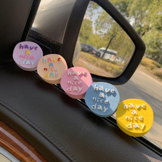 ins可愛文字車載出風口香薰(預購)