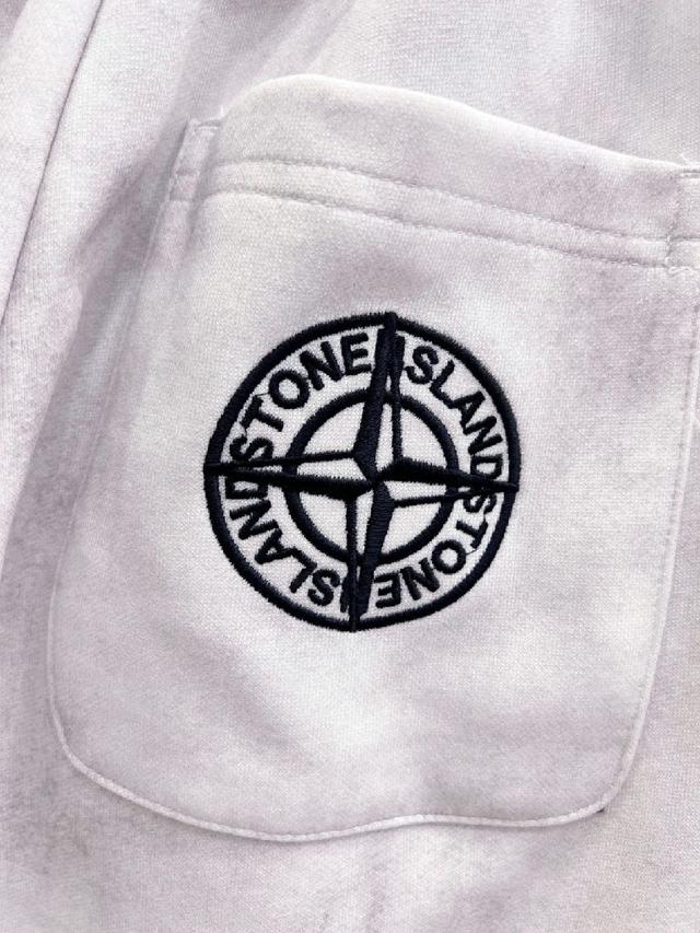 细节无可挑剔，顶级辅料配备，原版logo设计理念，手感细腻柔软！