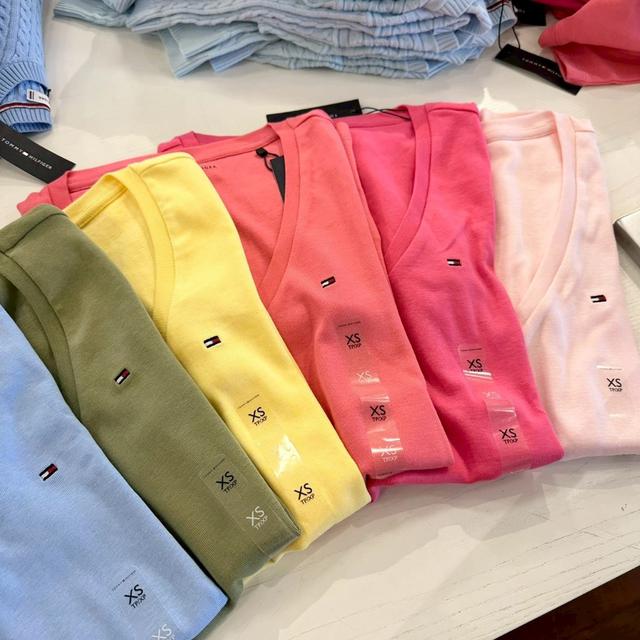 (04/24 晚上6點收單) 夏日必備單品 🇺🇸 美國 Tommy 女生基本款小logo 短T