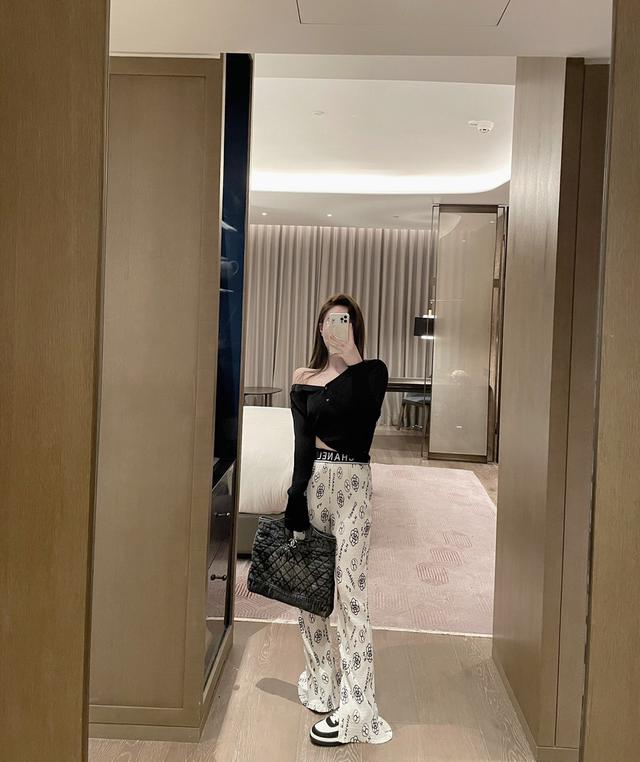 香奈儿山茶花长裤