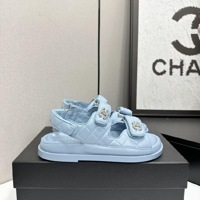 国内外博主刷爆的一个百搭系列，春夏衣橱搭配必备