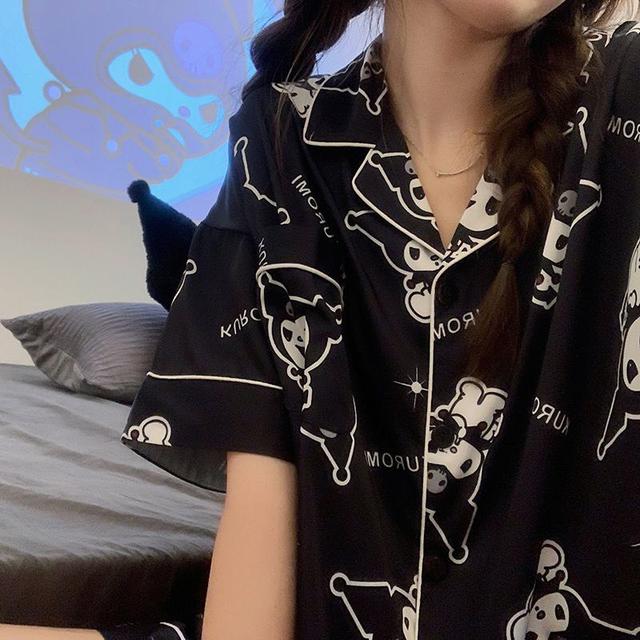 可愛卡通夏季冰絲短袖睡衣套裝(預購)