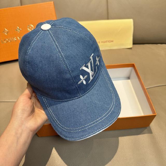LV(路易威登)新款原单棒球帽，LV刺绣，专柜1:1开模订制