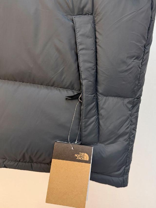 𝗧𝗵𝗲 𝗡𝗼𝗿𝘁𝗵 𝗙𝗮𝗰𝗲｜北面1996 Nuptse 经典款/北面羽绒服