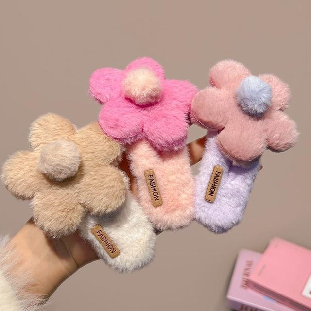 ins冬季毛絨甜美花朵鴨嘴夾(預購)